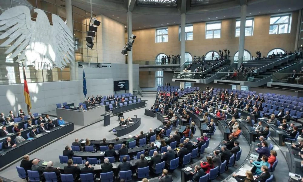 Γερμανοί πολιτικοί ζητούν την κατηγορηματική καταδίκη του Ιράν